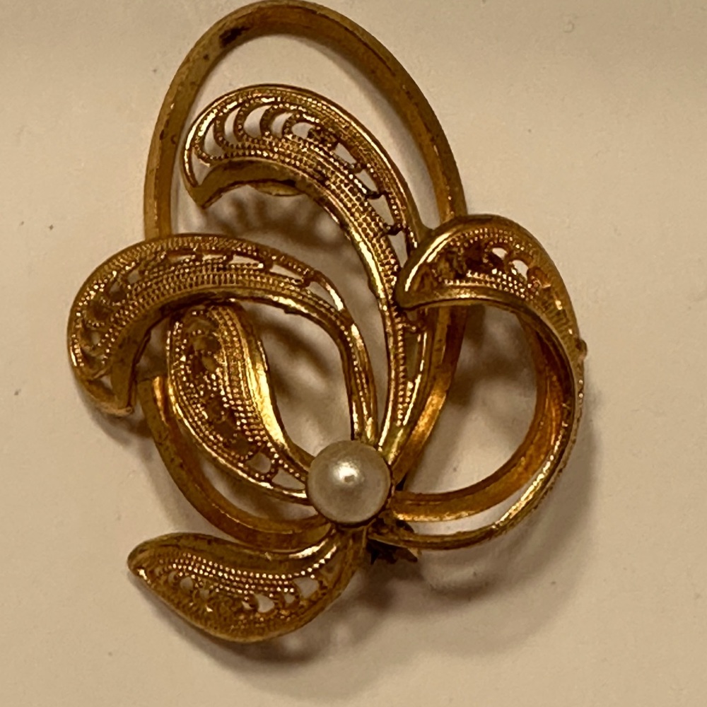 Vintage Brooch signed Western Germany Gold tone with single faux Pearl. Signed
